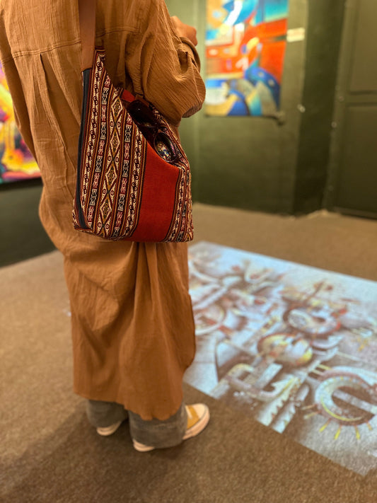 AtyQ'all VyctoriaQ’ Kunan Tote bag - Hoy (Quechua)