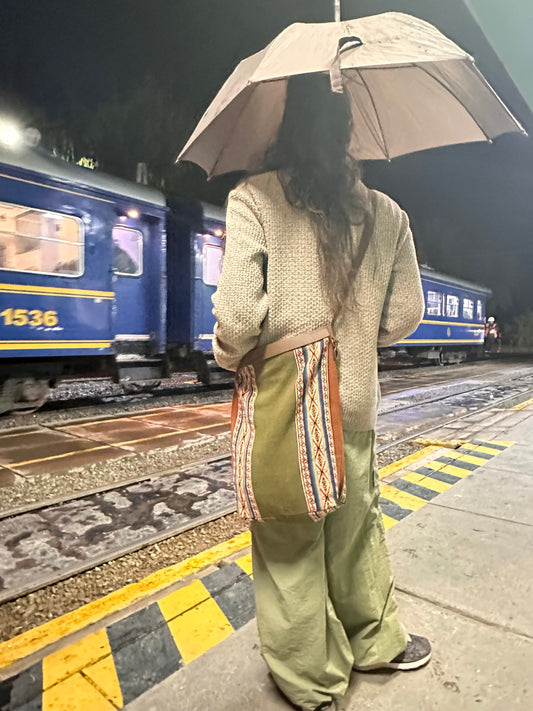 AtyQ'all VyctoriaQ' Yapuy Bag- Labrar la tierra (Quechua)