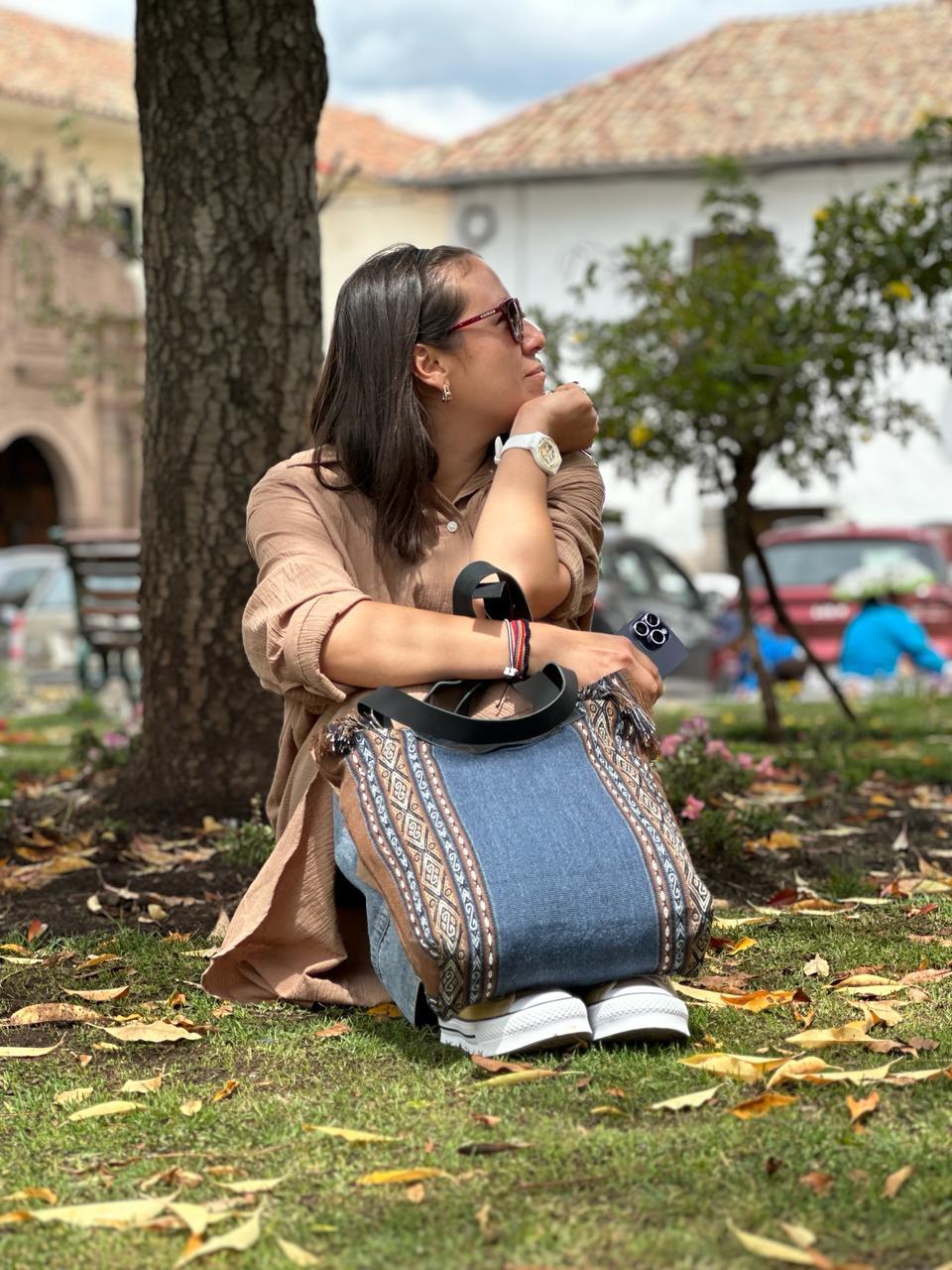 AtyQ'all Warmi Tote Bag - Mujer (Quechua)