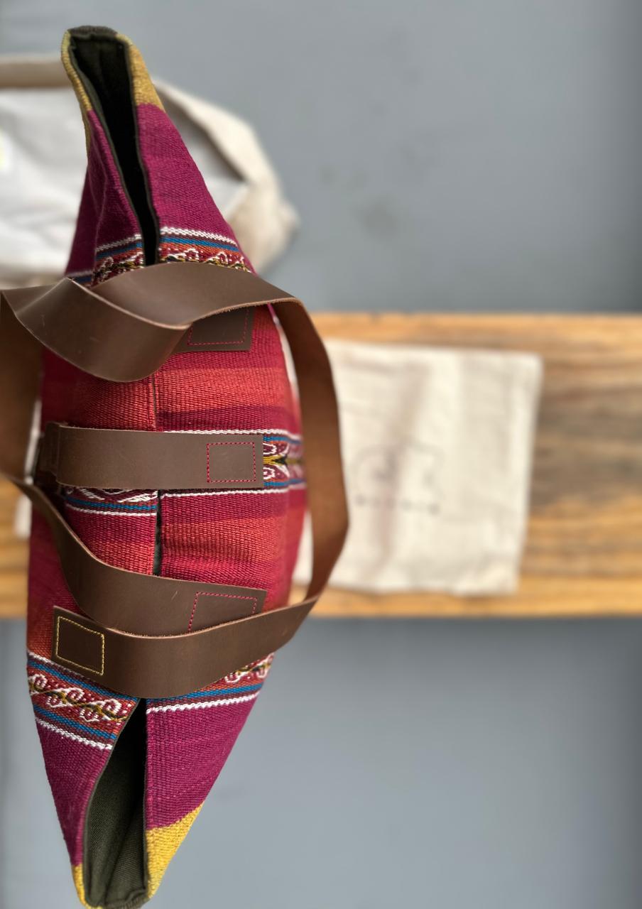AtyQ'all VyctoriaQ’ Tupananchiskama Tote Bag - “Hasta que Nos Volvamos a Encontrar” (Quechua)
