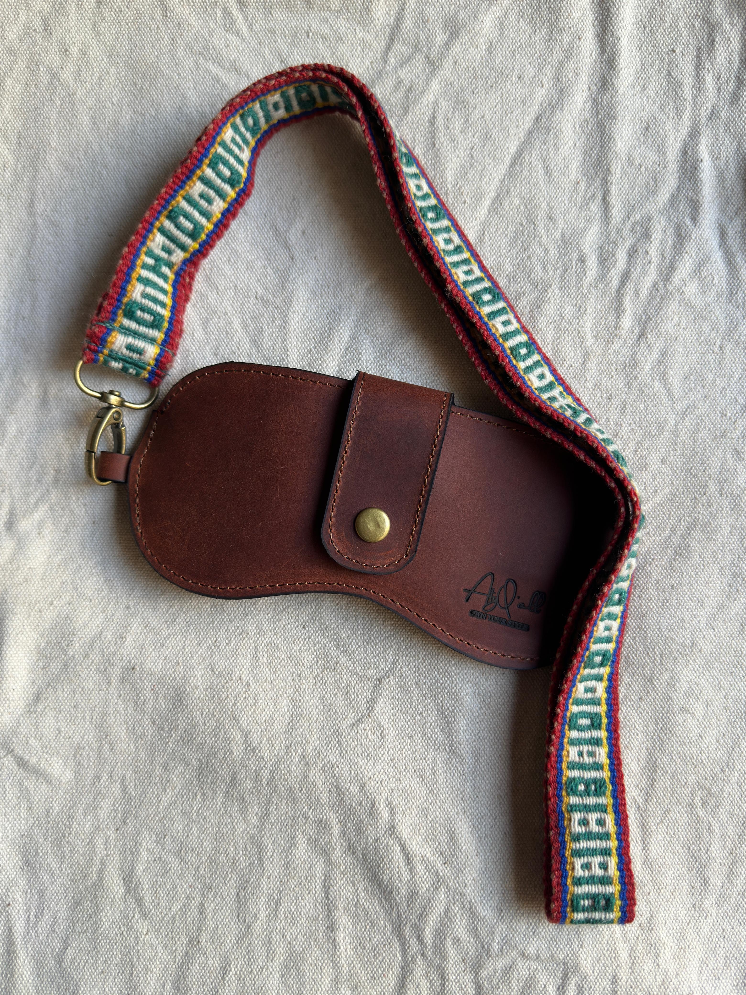 AtyQ'all Andean Portable Glasses Holder