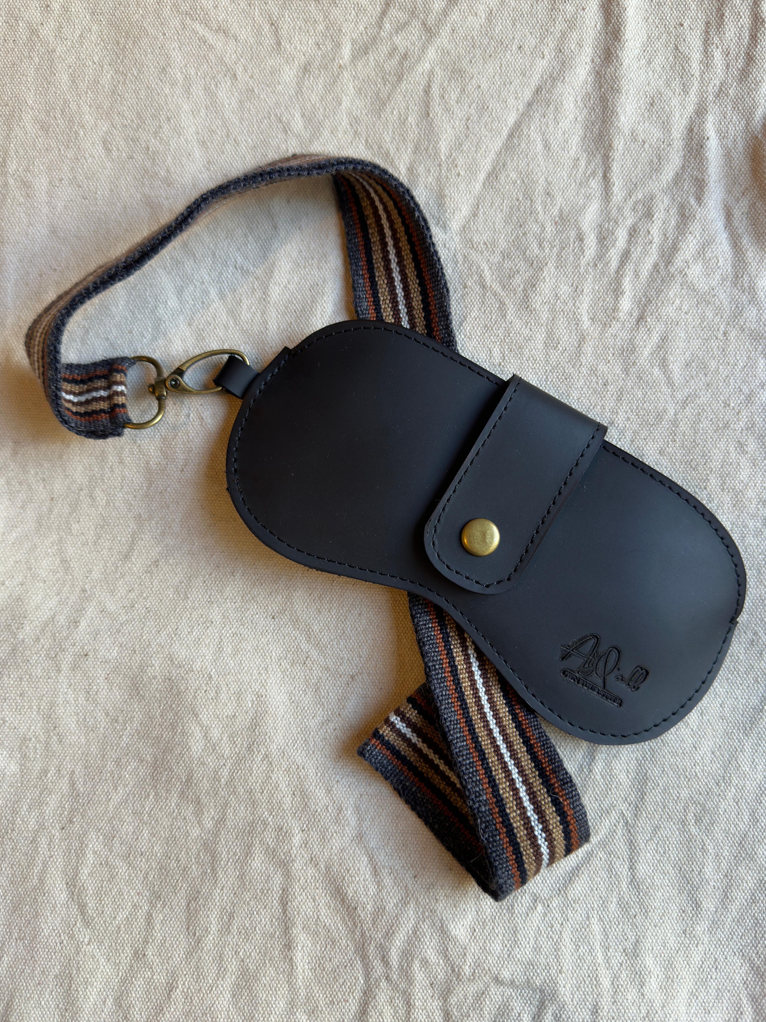 AtyQ'all Andean Portable Glasses Holder