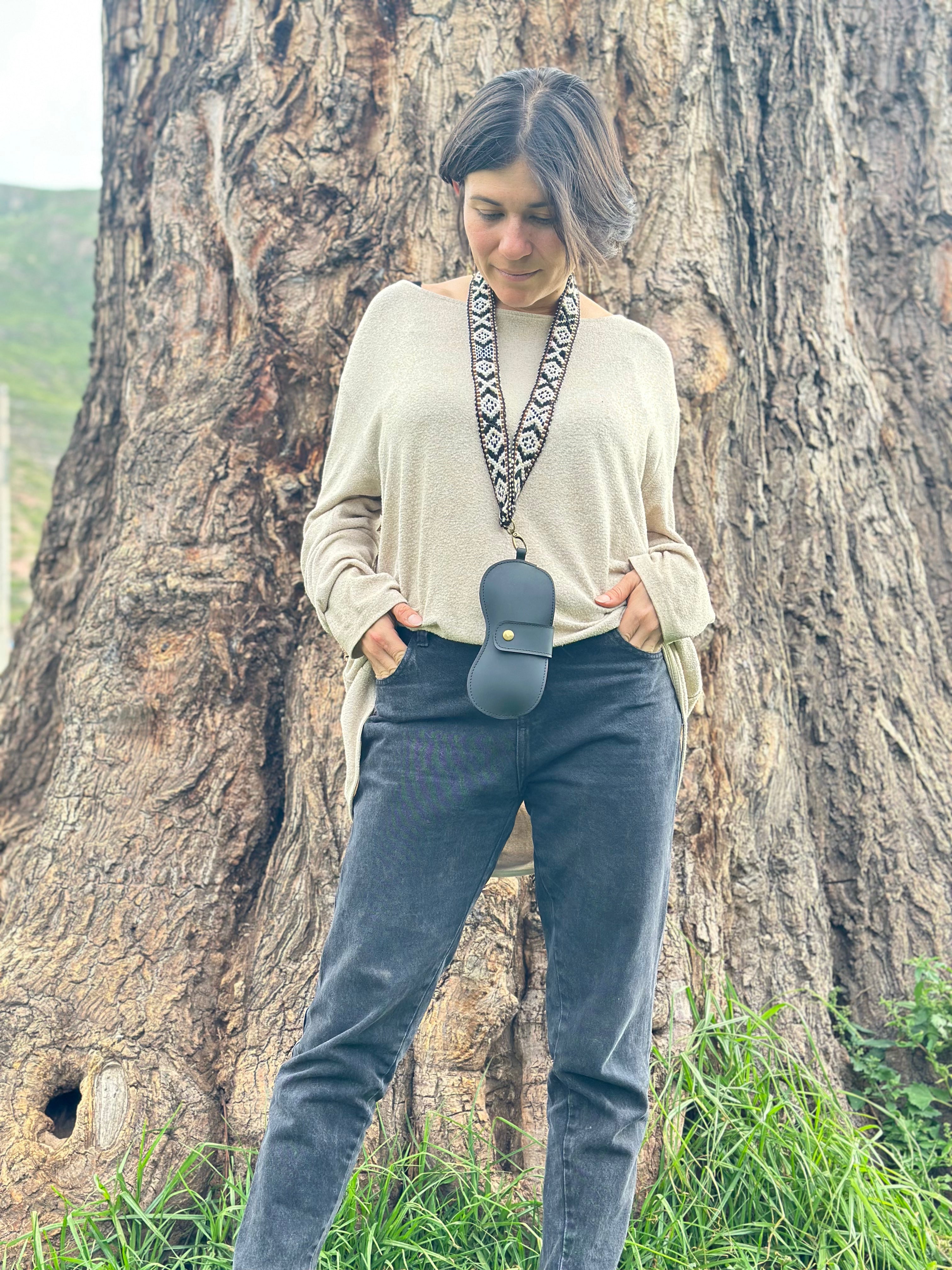 AtyQ'all Andean Portable Glasses Holder