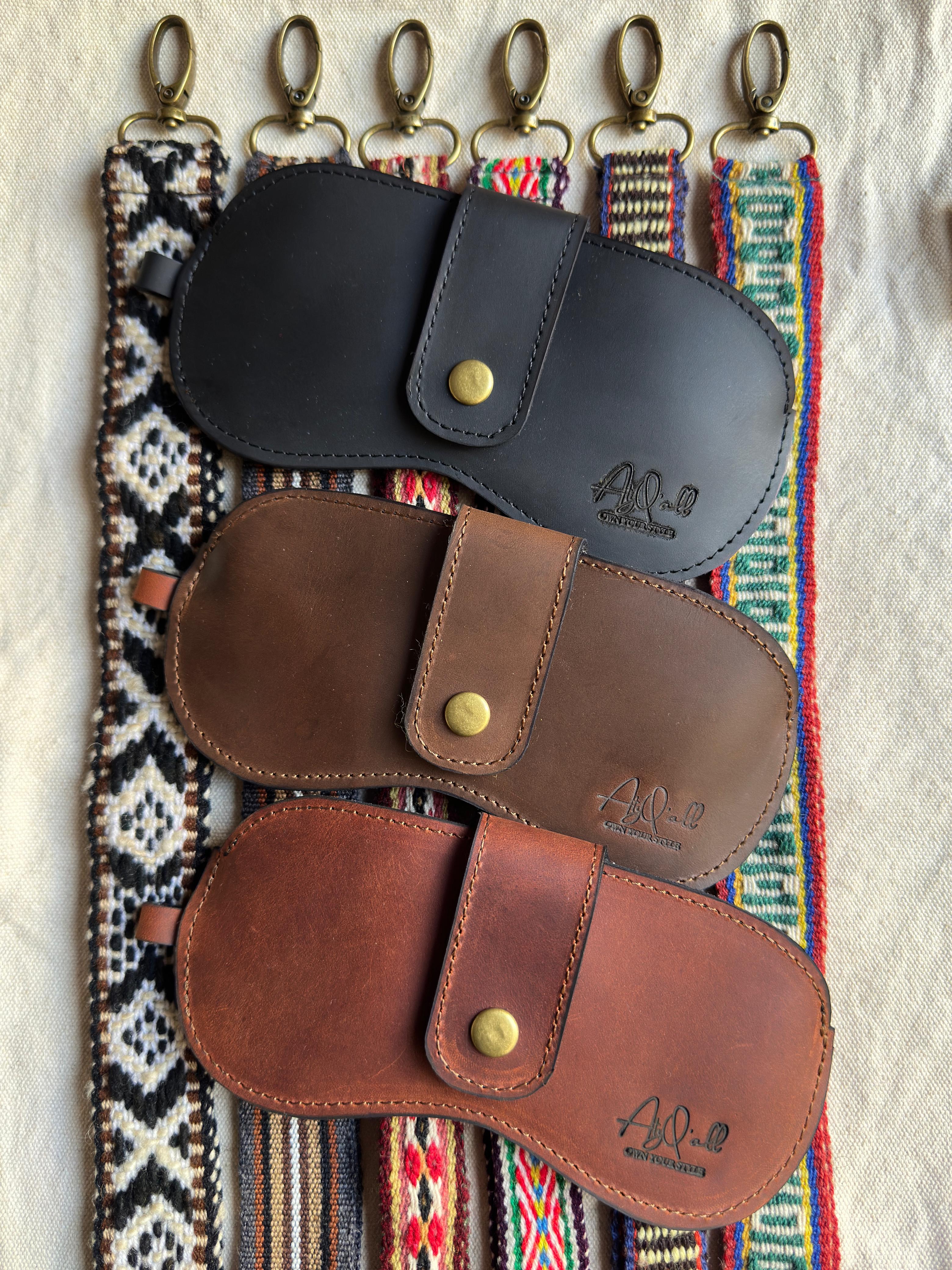 AtyQ'all Andean Portable Glasses Holder