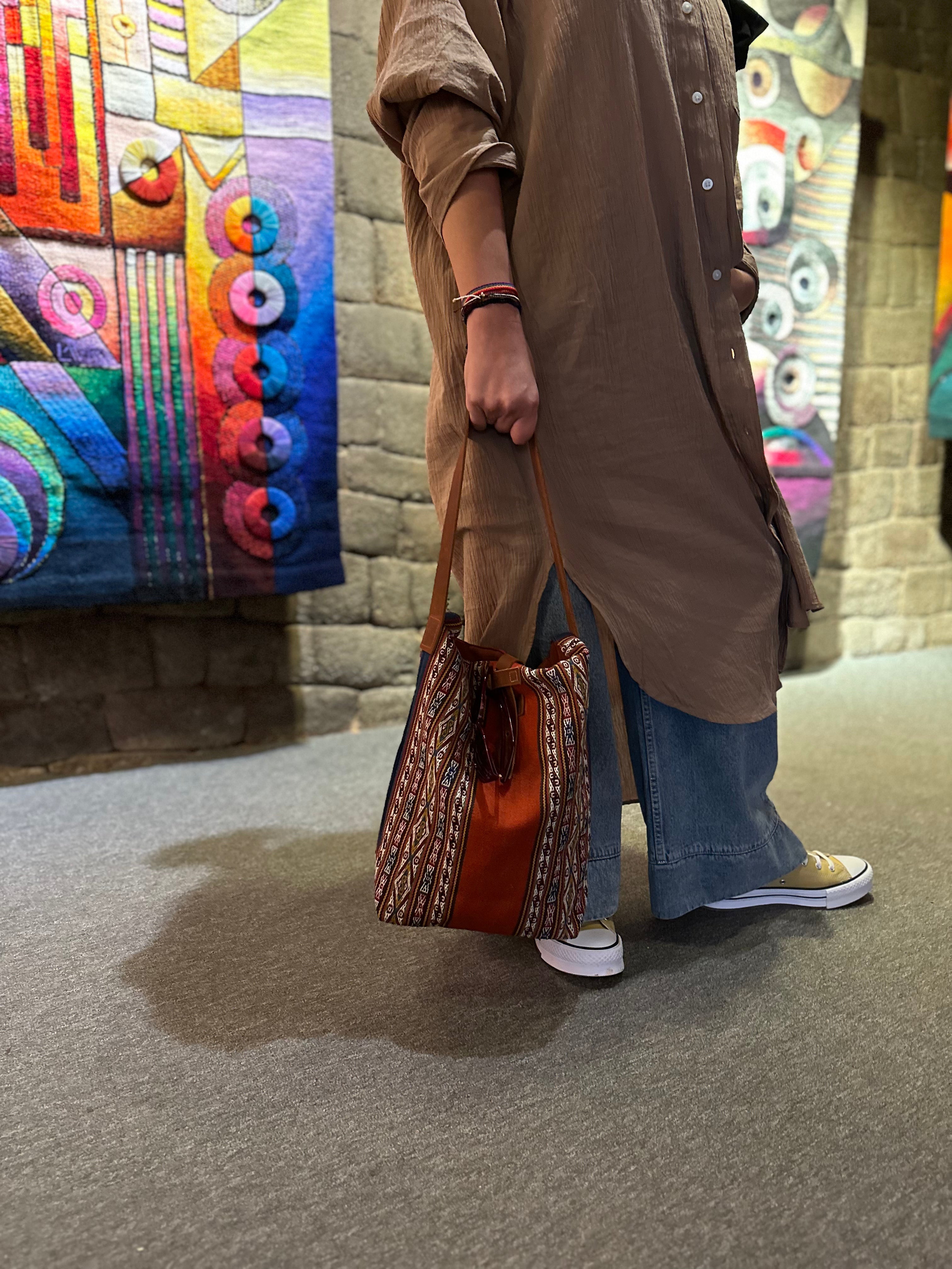 AtyQ'all VyctoriaQ’ Kunan Tote bag - Hoy (Quechua)