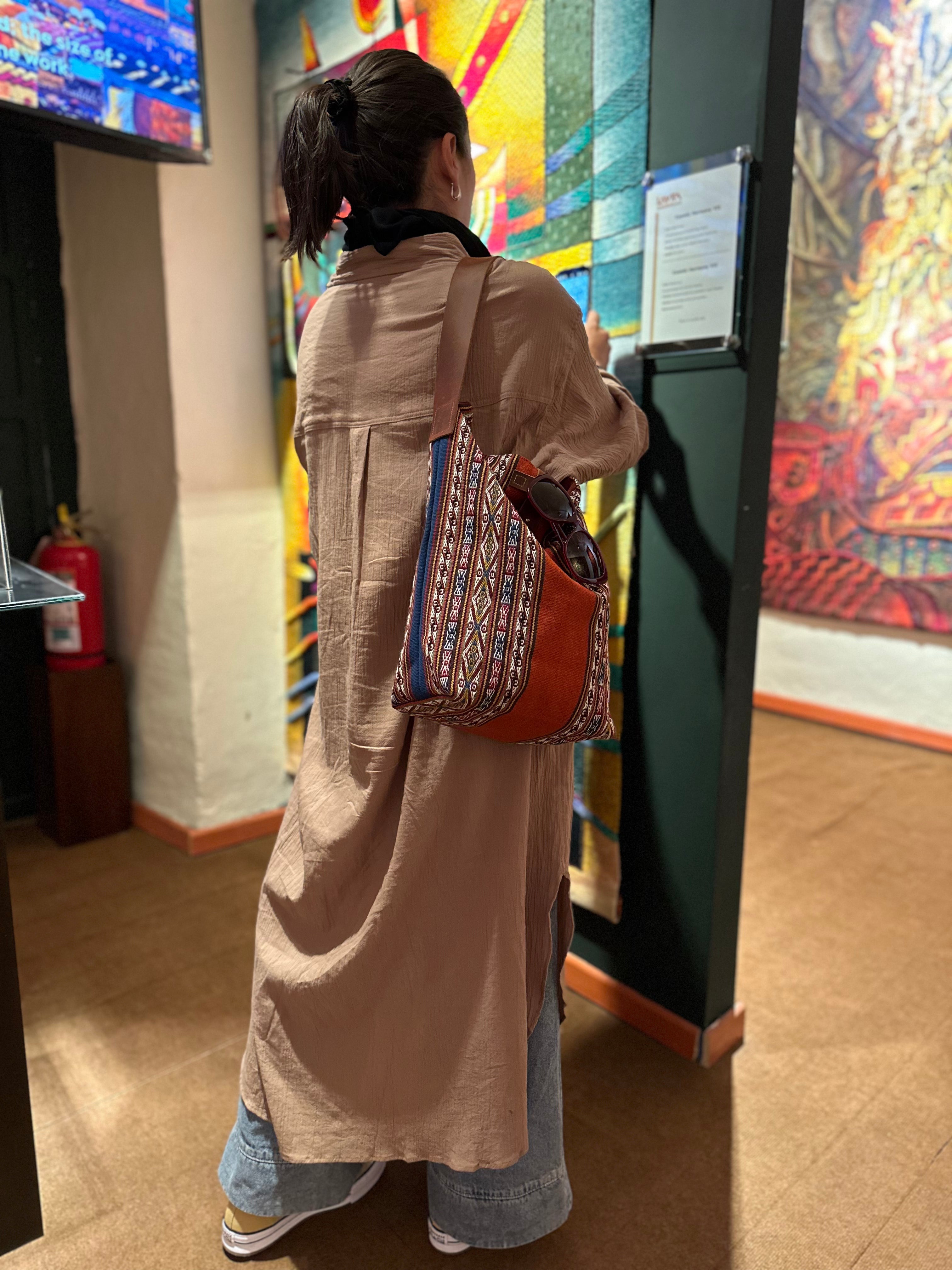 AtyQ'all VyctoriaQ’ Kunan Tote bag - Hoy (Quechua)