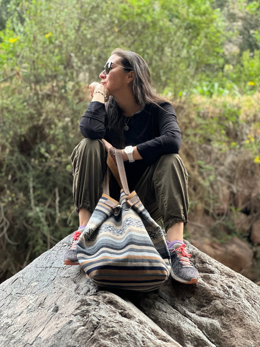 AtyQ'all VyctoriaQ' Oqe Tote Bag - Color Plomo (Quechua)