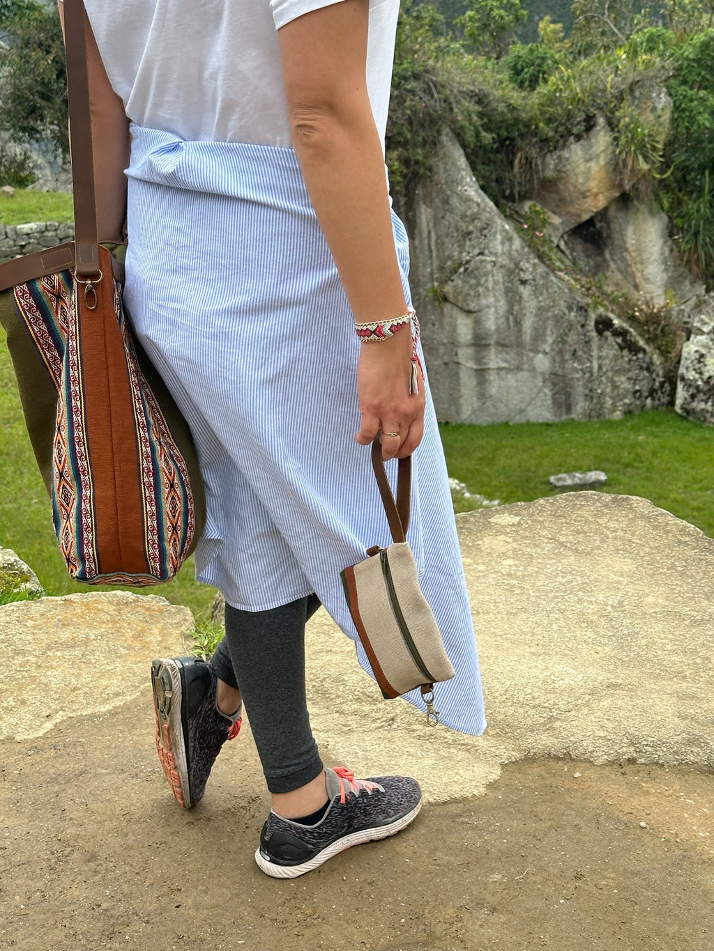 AtyQ'all VyctoriaQ' Yapuy Bag- Labrar la tierra (Quechua)