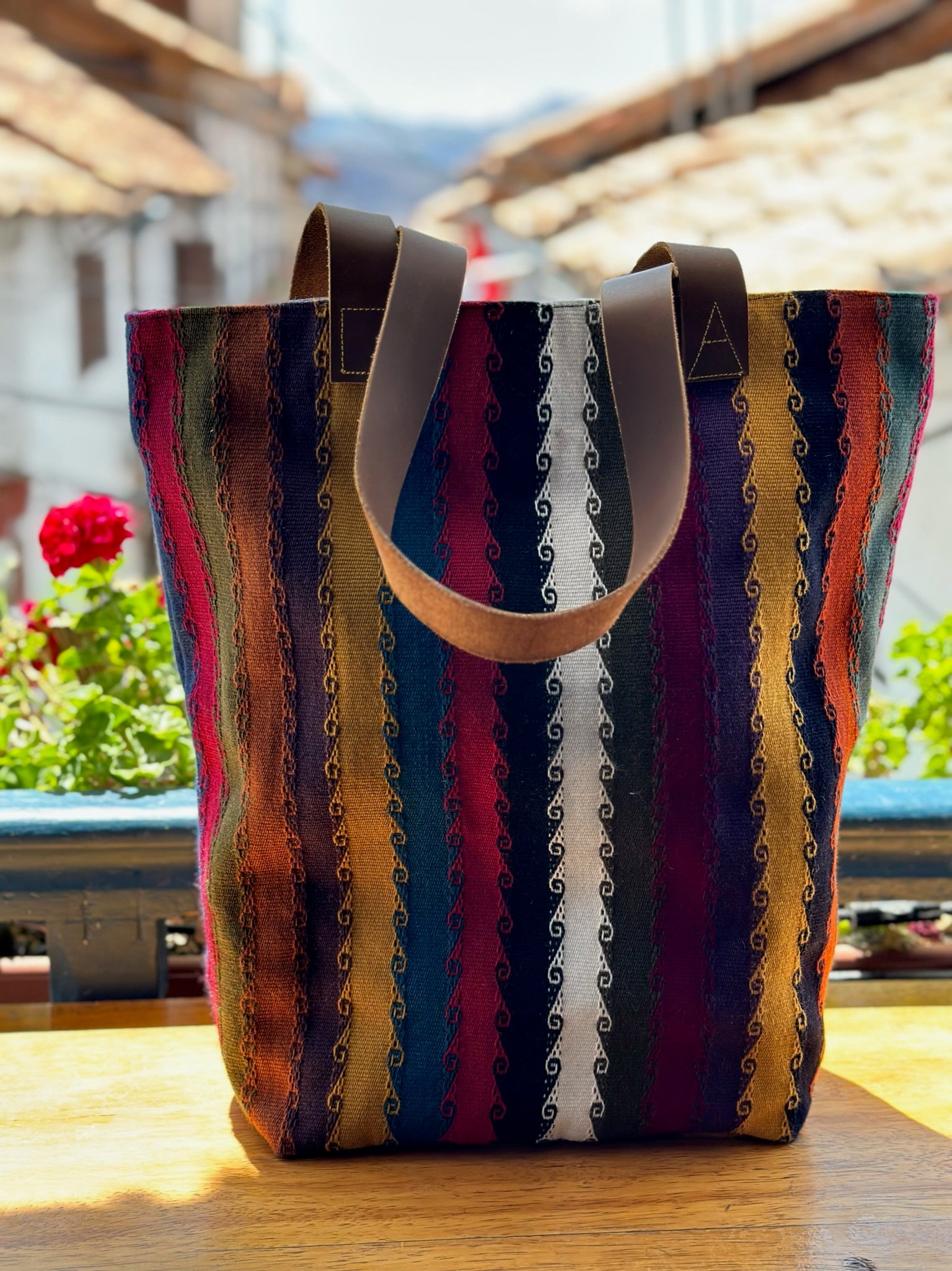 AtyQ’all VyctoriaQ’ Qocha Tote Bag - laguna (Quechua)