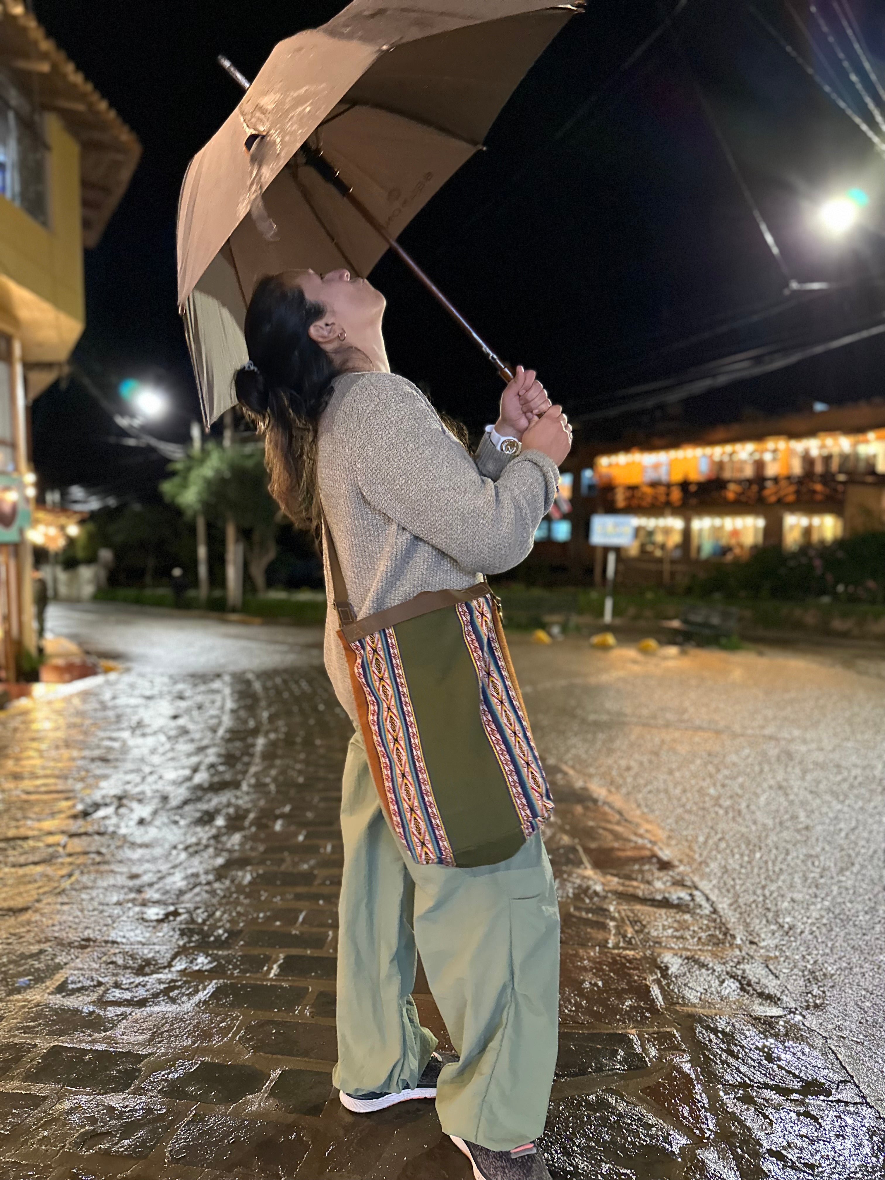 AtyQ'all VyctoriaQ' Yapuy Bag- Labrar la tierra (Quechua)