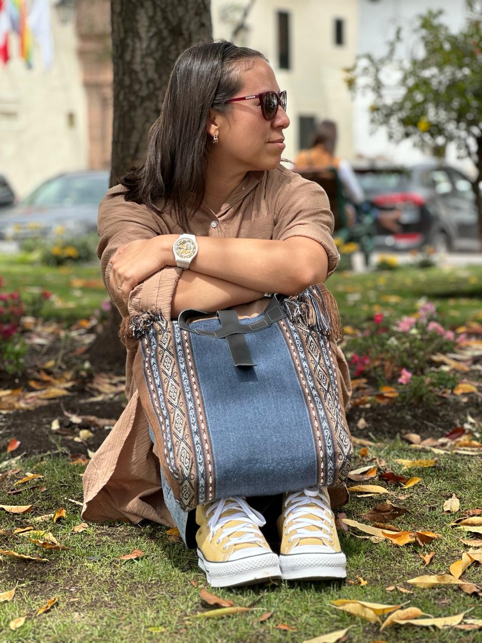 AtyQ'all Warmi Tote Bag - Mujer (Quechua)