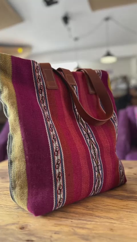 AtyQ'all VyctoriaQ’ Nuevo comienzo Tote Bag